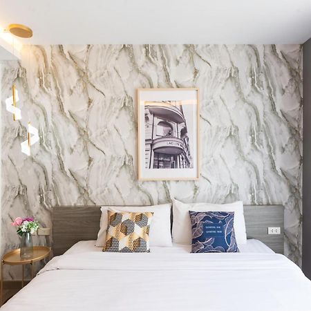 Dazzle Sukhumvit 7 By Lefoyer Appartement Bangkok Buitenkant foto