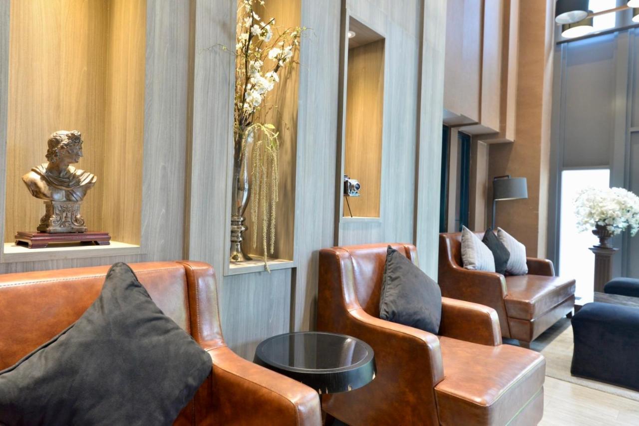 Dazzle Sukhumvit 7 By Lefoyer Appartement Bangkok Buitenkant foto