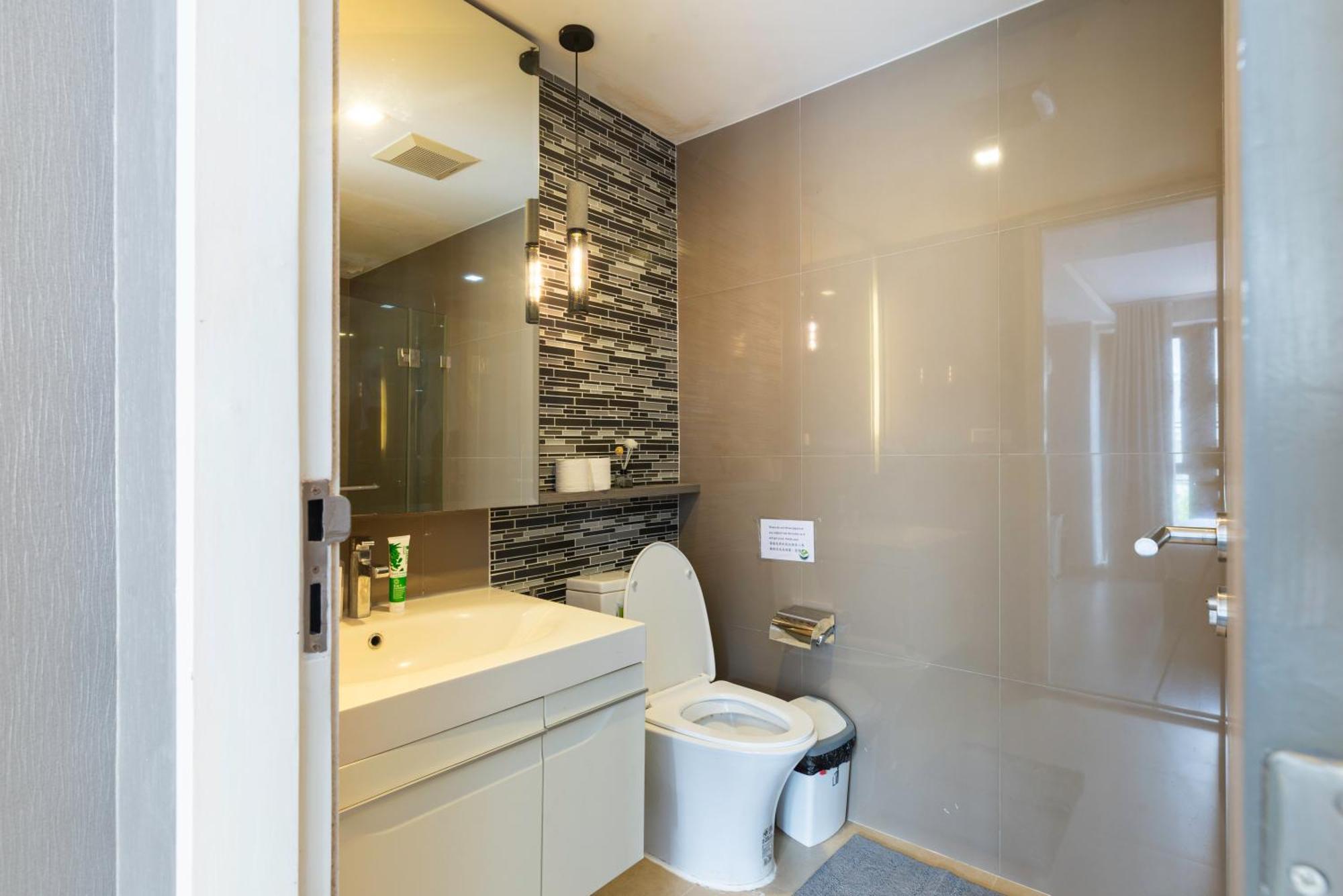 Dazzle Sukhumvit 7 By Lefoyer Appartement Bangkok Buitenkant foto