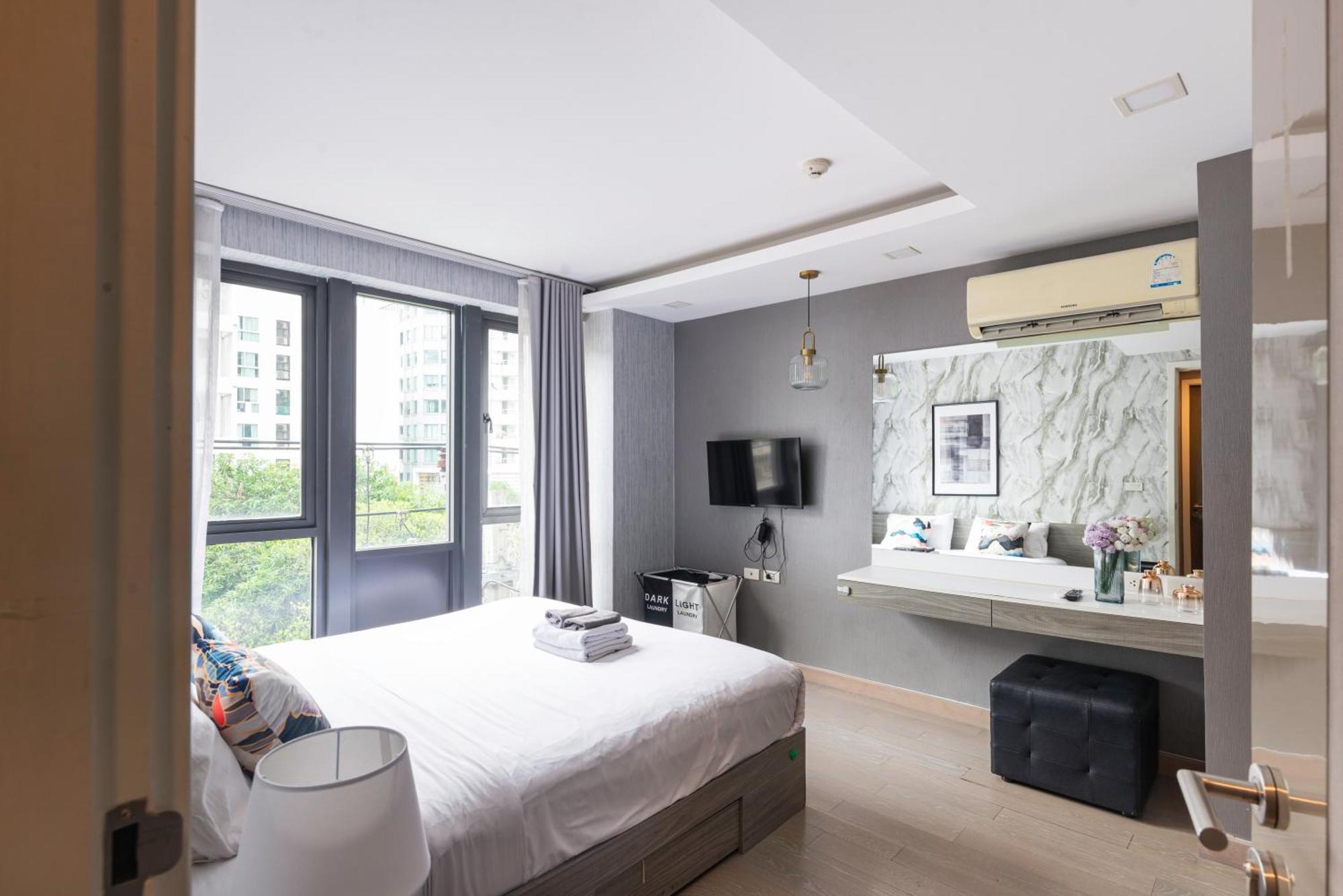 Dazzle Sukhumvit 7 By Lefoyer Appartement Bangkok Buitenkant foto