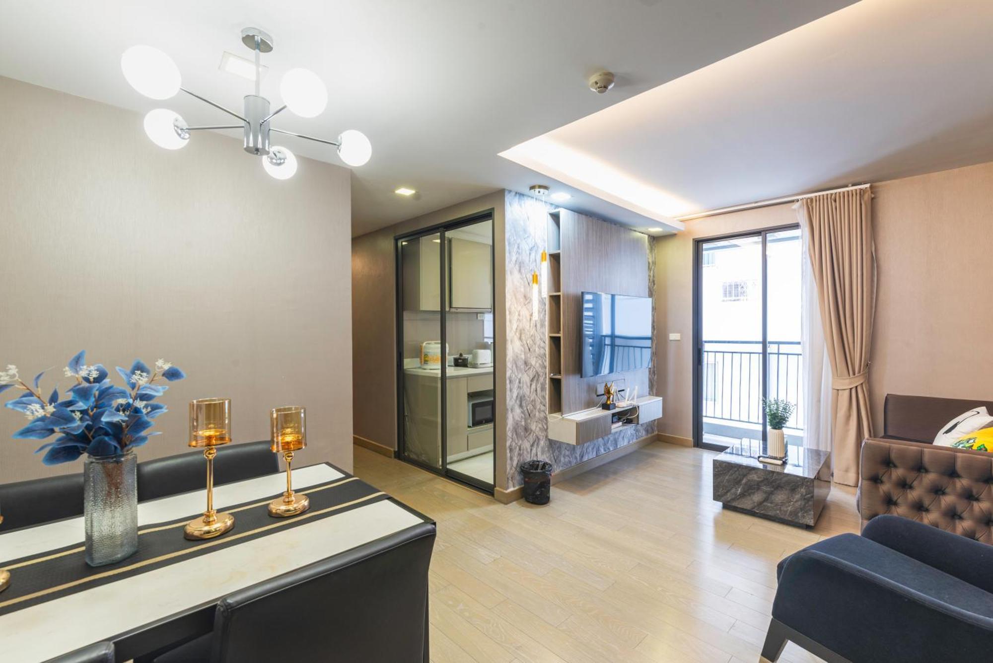 Dazzle Sukhumvit 7 By Lefoyer Appartement Bangkok Buitenkant foto