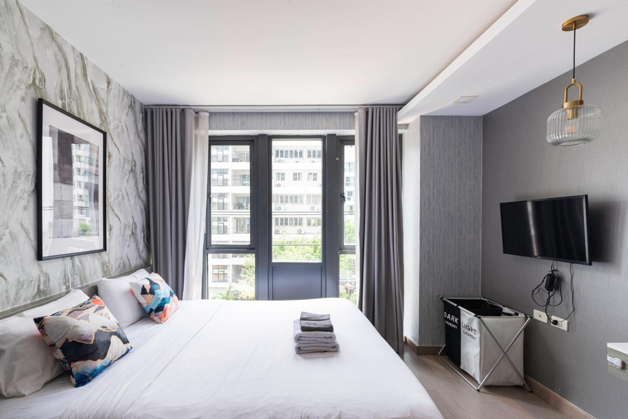 Dazzle Sukhumvit 7 By Lefoyer Appartement Bangkok Buitenkant foto