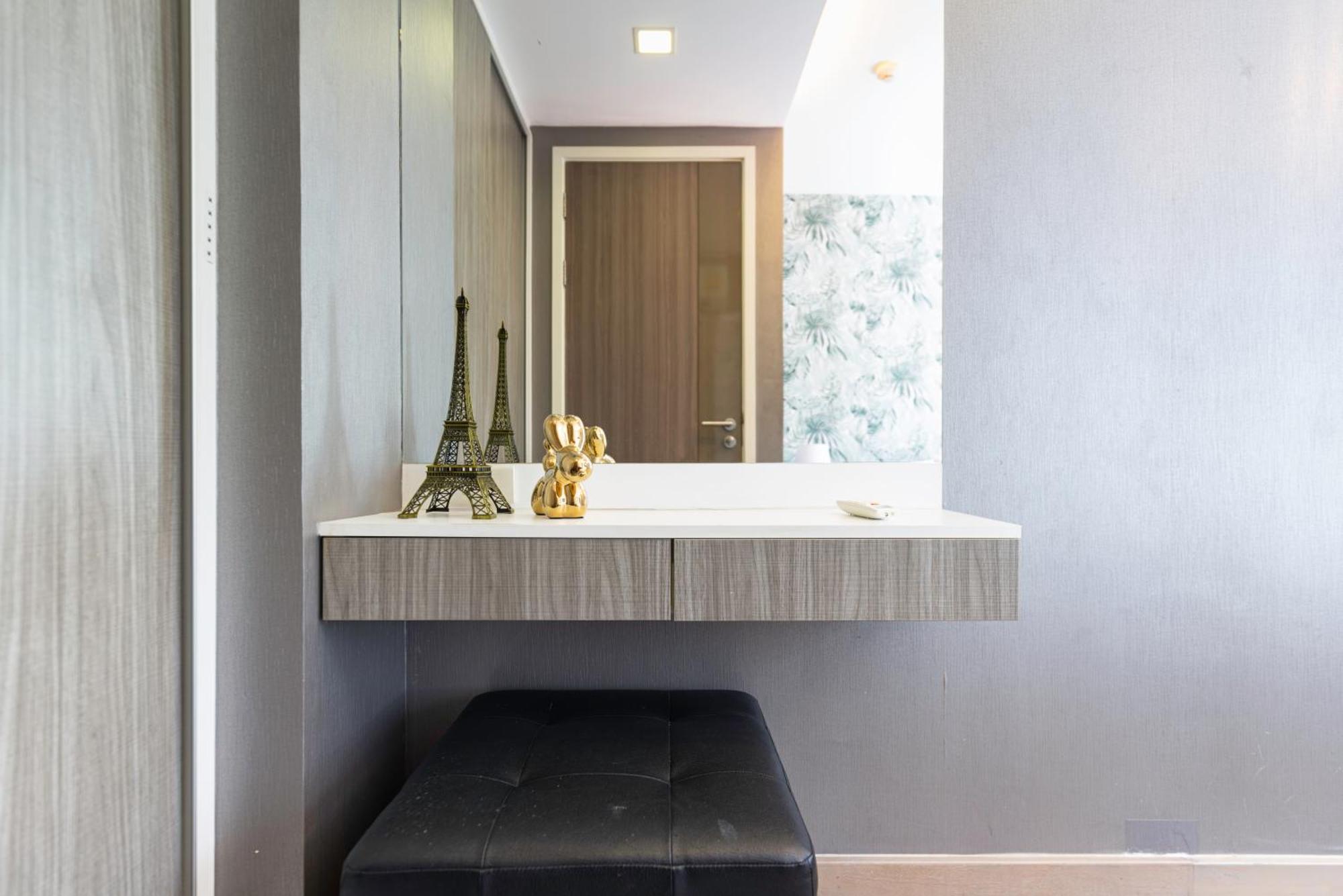Dazzle Sukhumvit 7 By Lefoyer Appartement Bangkok Buitenkant foto