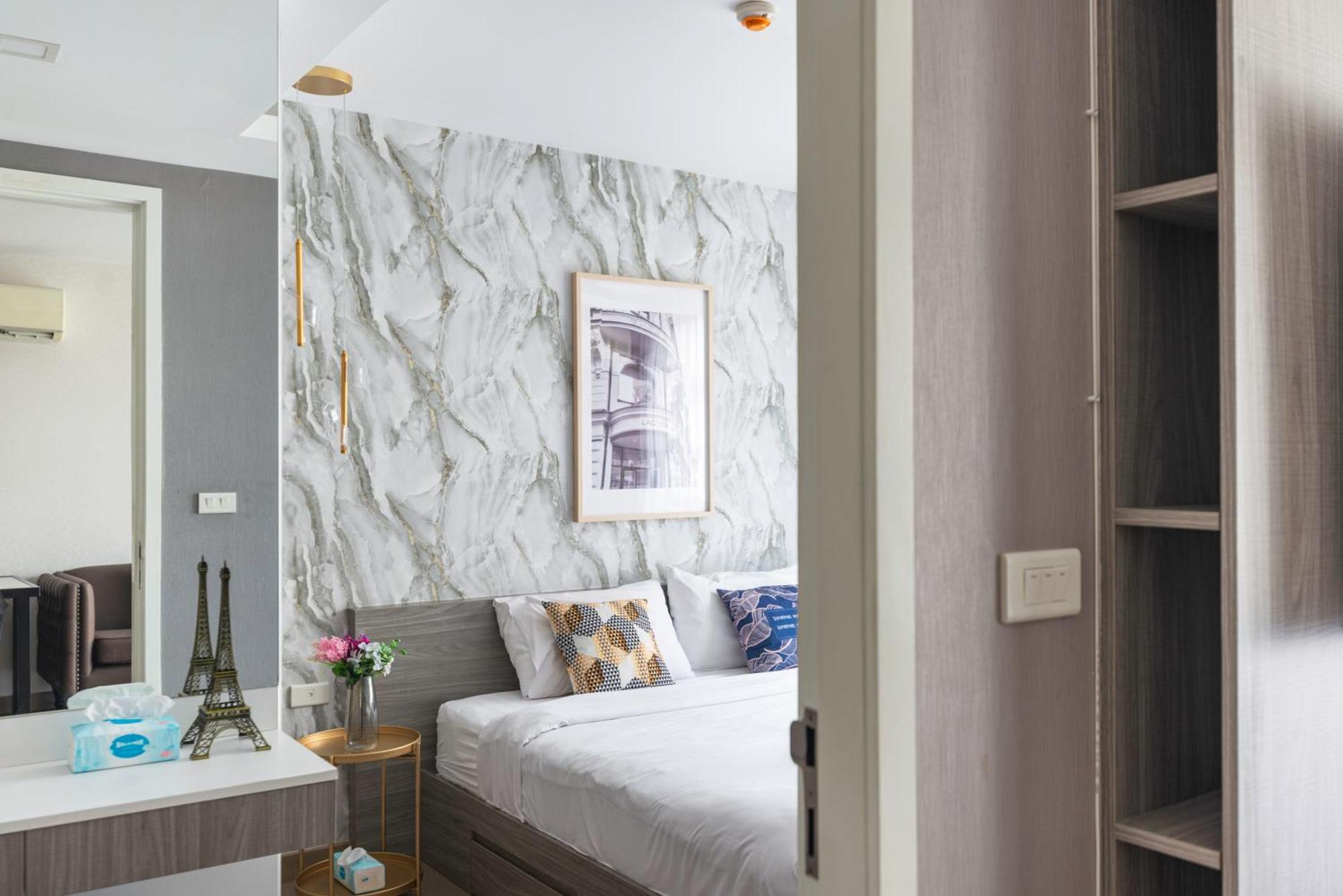 Dazzle Sukhumvit 7 By Lefoyer Appartement Bangkok Buitenkant foto